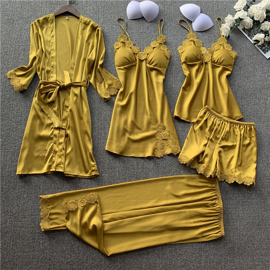 4 Ensemble de pyjama  en satin